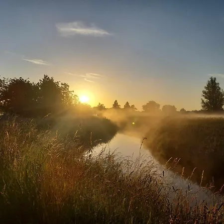 Rustig Gelegen Solvo Met Terras Aan Het Water *