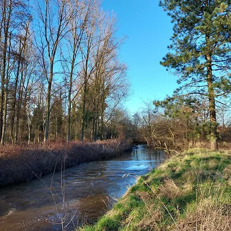 Rustig Gelegen Solvo Met Terras Aan Het Water Holiday home
