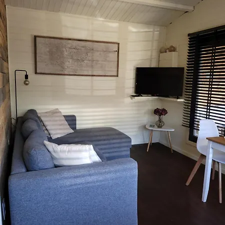 Holiday home Rustig Gelegen Solvo Met Terras Aan Het Water *