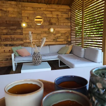 Rustig Gelegen Solvo Met Terras Aan Het Water Holiday home *